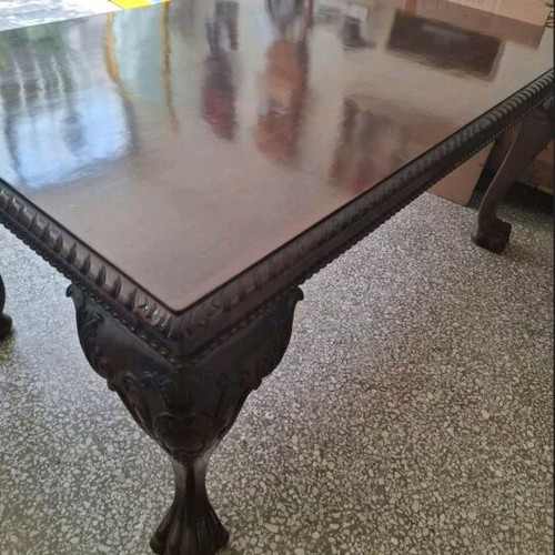 Wooden solid dining table with 8 chairs like new
