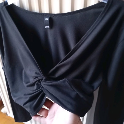 Crop top black like new, size M-L