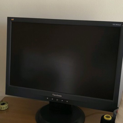 ViewSonic 19 inch monitor like new