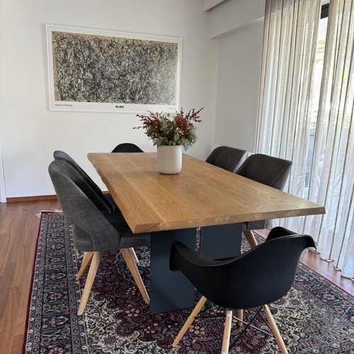 Solid oak dining table 220x110 with set of 4 chairs