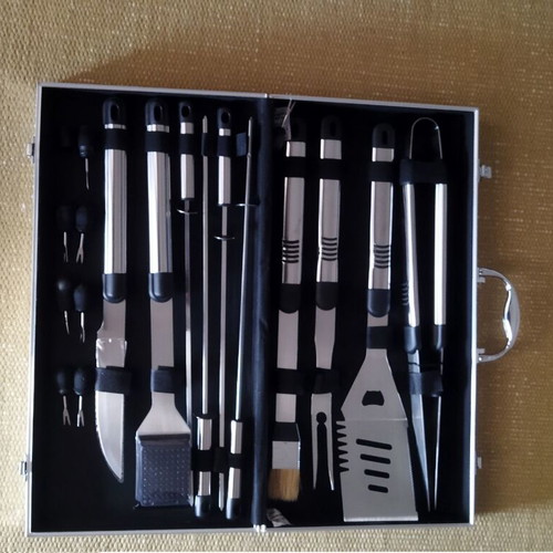 Barbecue tool set new in case