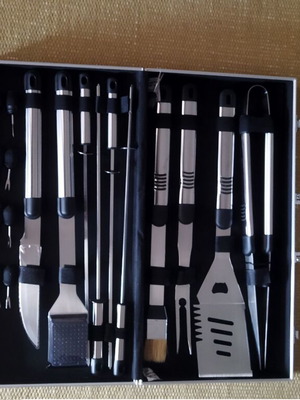 Barbecue tool set new in case
