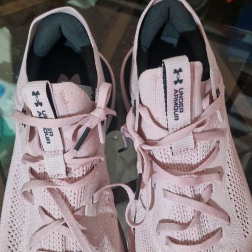 Under Armour Flow Synchronicity women's athletic shoes size 42 new pink