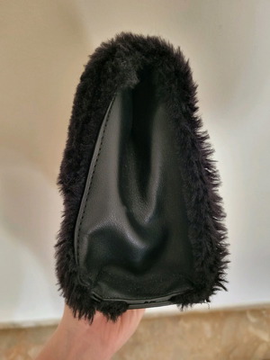 Fur shoulder bag new with leatherette and metal clasp