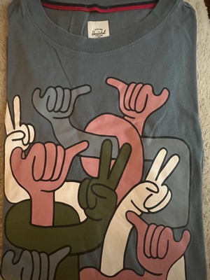 Herschel T-shirt size M turquoise like new