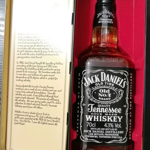 Jack Daniel's Whiskey Old No7 New With Metal Box 1998