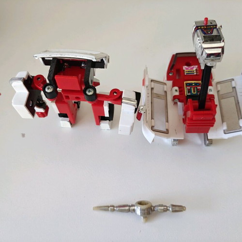 Transformers G1and Diaclone figures