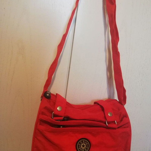 Red shoulder bag like barrel, new