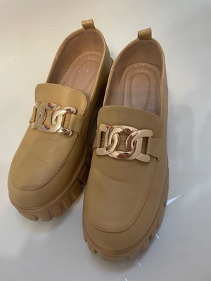 Oxford platform shoes like new, beige, size 40