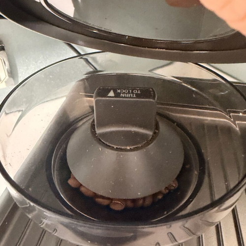 Sage Barista Touch automatic espresso machine like new