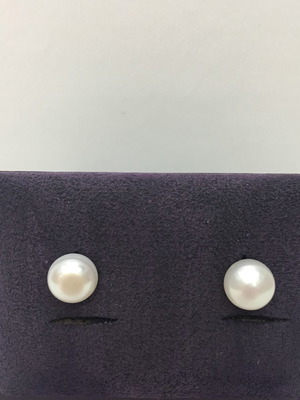 Freshwater pearl earrings new