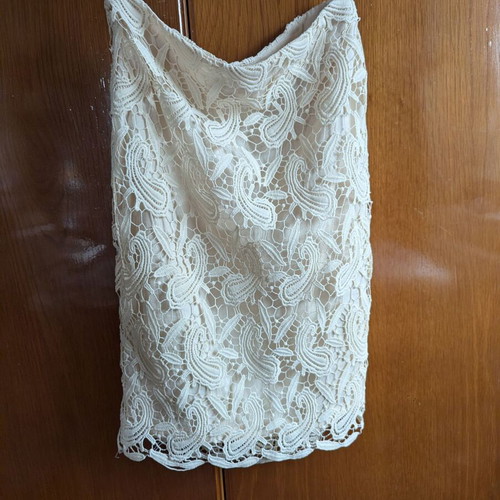 Pencil skirt size small, like new, off-white