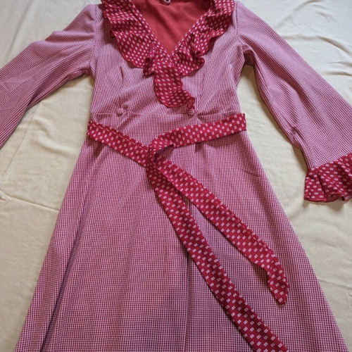 Vintage robe like new, white and red, size S