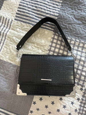 Bershka black hand bag like new