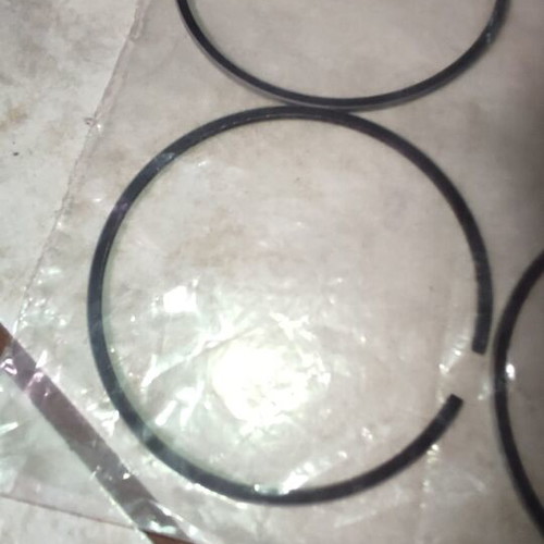 Yamaha Mariner 40HP Genuine Gasket Kit and Piston Rings new