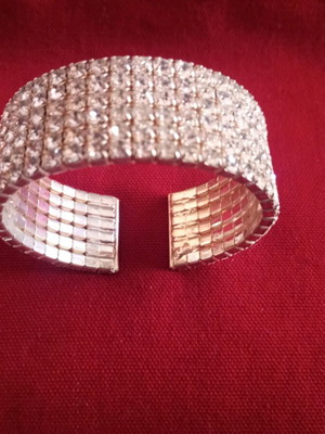 Βραχιόλι Μανσέτα Enzzo σαν καινούργιο με 5 σειρές λευκά στρας