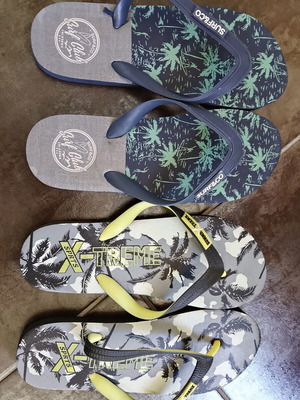 Flip-flops size 38 two pairs like new, blue and green