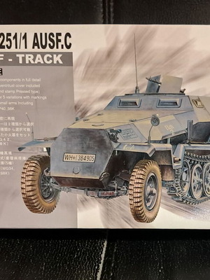 Γερμανικό ερπυστριοφόρο Sd.Kfz. 251/1 Ausf. C AFV Club 1:48 μοντέλο καινούργιο