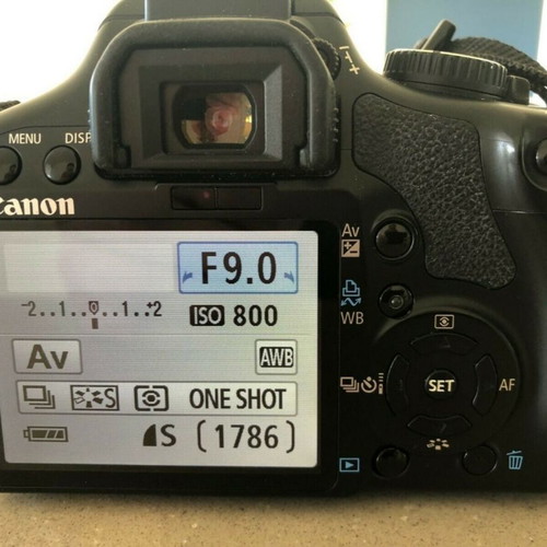 Canon EOS 450D DSLR with 18-55mm lens like new, complete kit