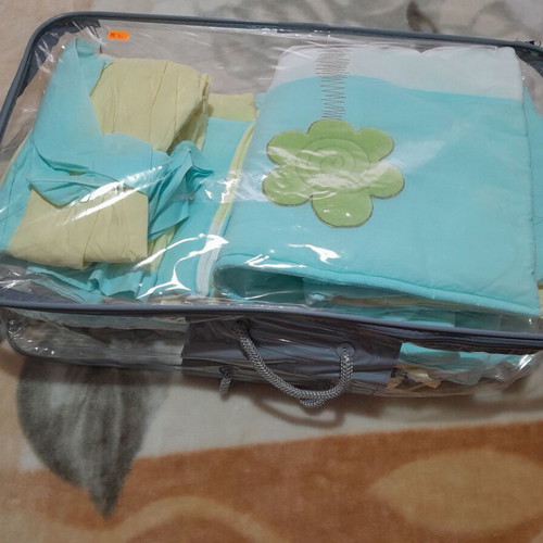 New Baby crib set like new, 100% cotton