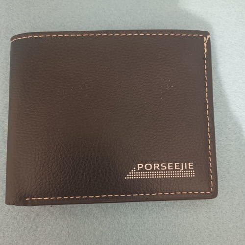 Men's wallet made of leatherette like new, black