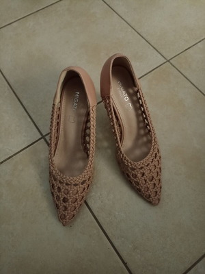 Migato nude pumps size 38 new with woven design