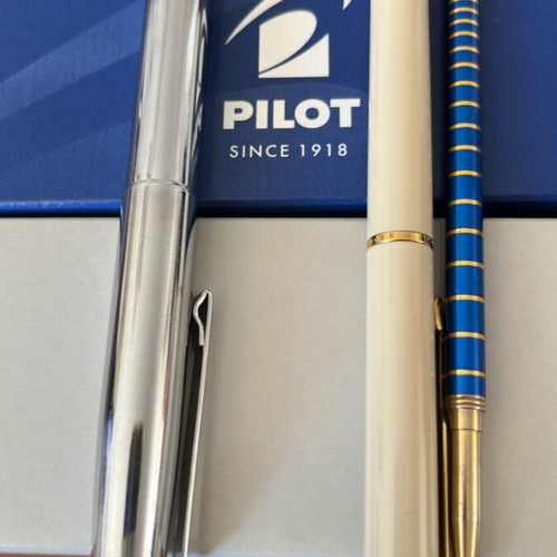 Pilot Since 1918 pens in excellent condition, set