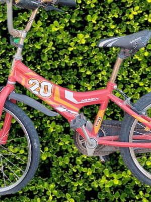 Child's mountain bike used, red, V-Brakes, needs tires