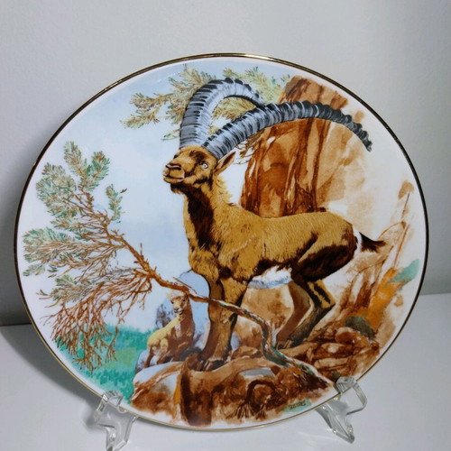 Furstenberg Germany decorative wall plate, artist Ferran Sostres, Hunter's series