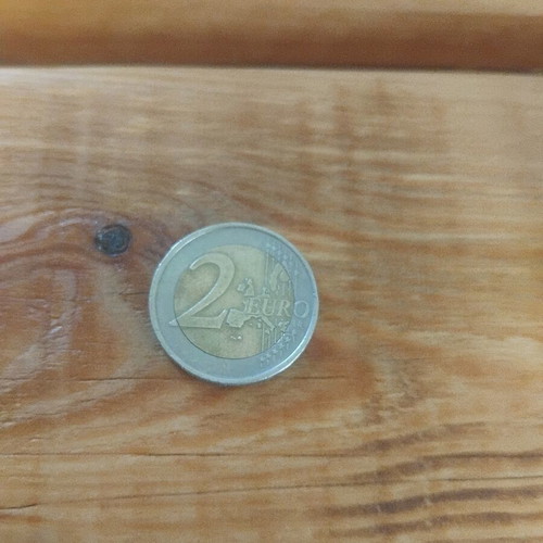 Portuguese 2 Euro Coin used with historic royal seal
