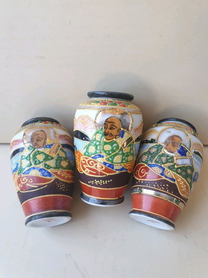 Lot of 3 Japanese Satsuma Moriage miniature vases with sages, 1950-1960