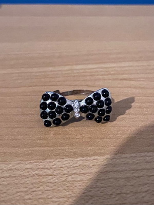 Ring with bow used, adjustable size