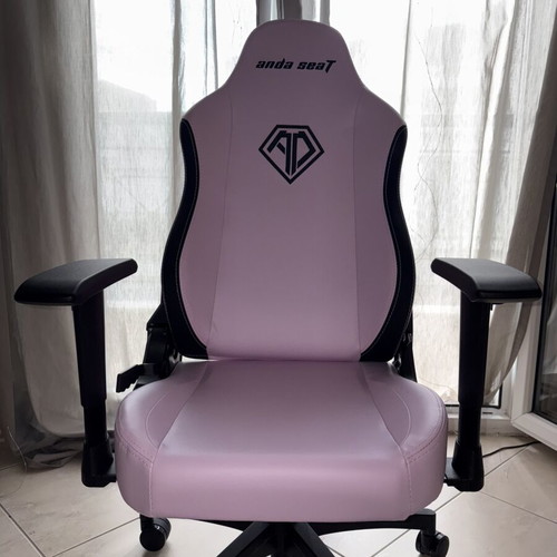 AndaSeat Pink Gaming Chair like new, ergonomic and adjustable