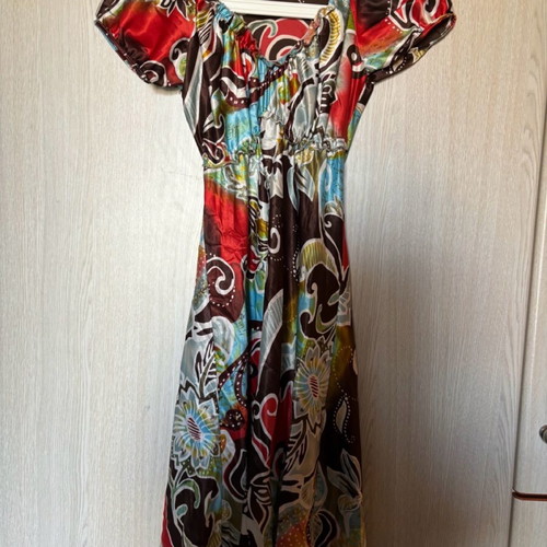 Dress used size M with thin belt at the waist