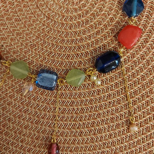 Multicolored necklace impressive new