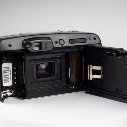 Minolta Riva Zoom 105 35mm point and shoot camera used