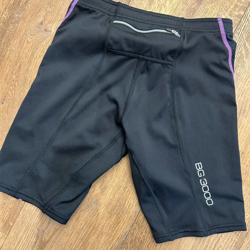 Mizuno cycling shorts like new, black with purple details, size S