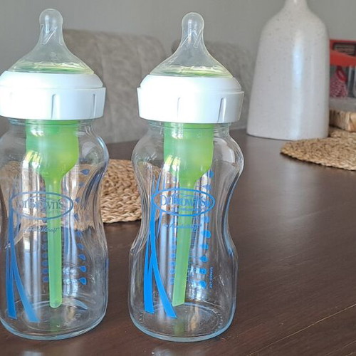 Philips Avent electric steam sterilizer with 2 Dr Brown glass baby bottles gift