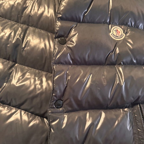 Moncler vest size 3 like new, grey
