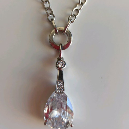 Silver 925 Necklace with Teardrop Crystal like new