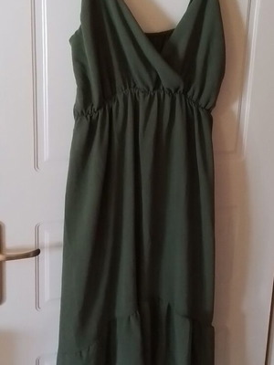 Plus size mid-length dress green like new