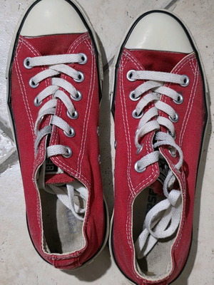 Converse athletic shoes used, red, size 37.5