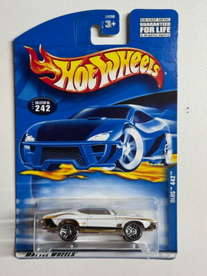 Hot Wheels Olds 442 кола от метал