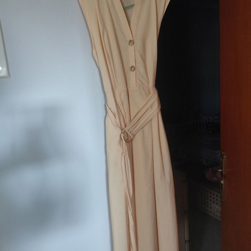 Zara dress like new, yellow with gold details and pockets