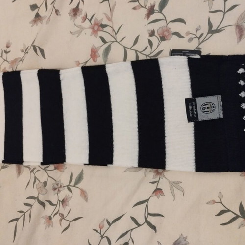 Juventus scarf new with store tag authentic