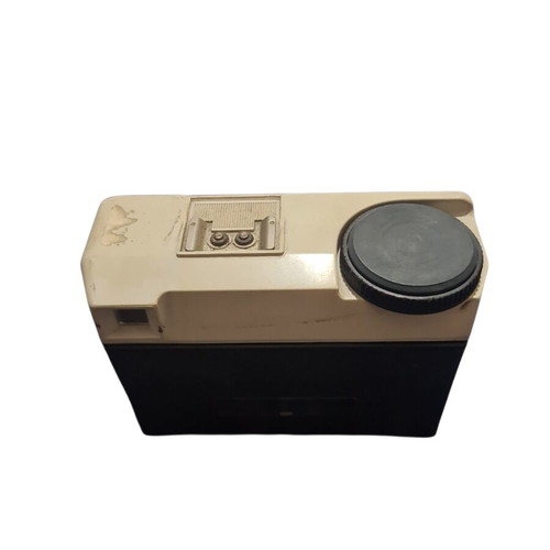 Kodak Instamatic 25 film camera used