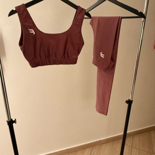 Begatti sports set pink size Small like new