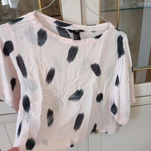 H&M women's blouse like new, extra small, black and pink