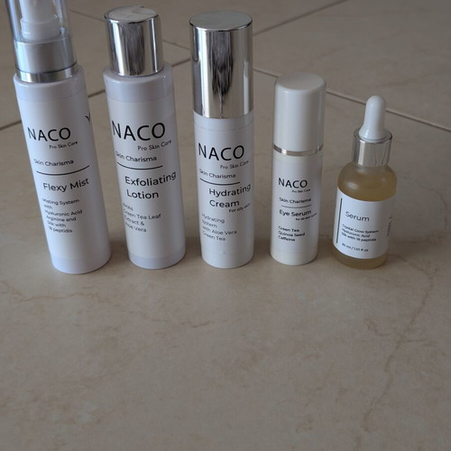 Naco Skincare Set vegan, like new, complete package