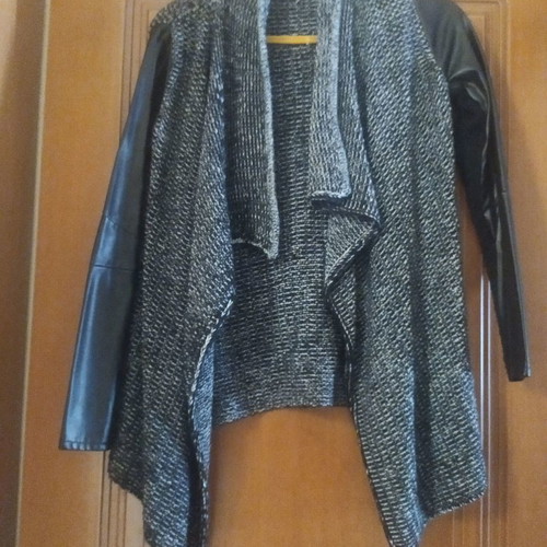 Knitted cardigan used with leather sleeves black